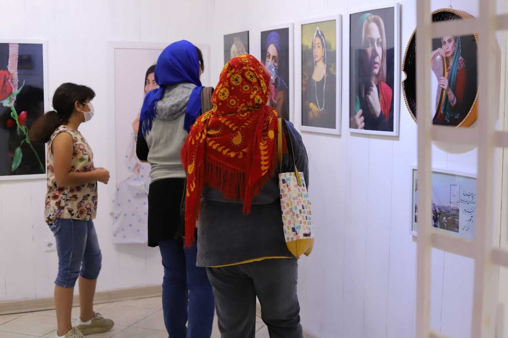 رزرو گالری و نمایشگاه هنرهای تجسمی الیزه در شرق تهران نمایشگاه نگارخانه نقاشی عکاسی مهندس سهراب نعیمی خطاطی آرتیست هنر