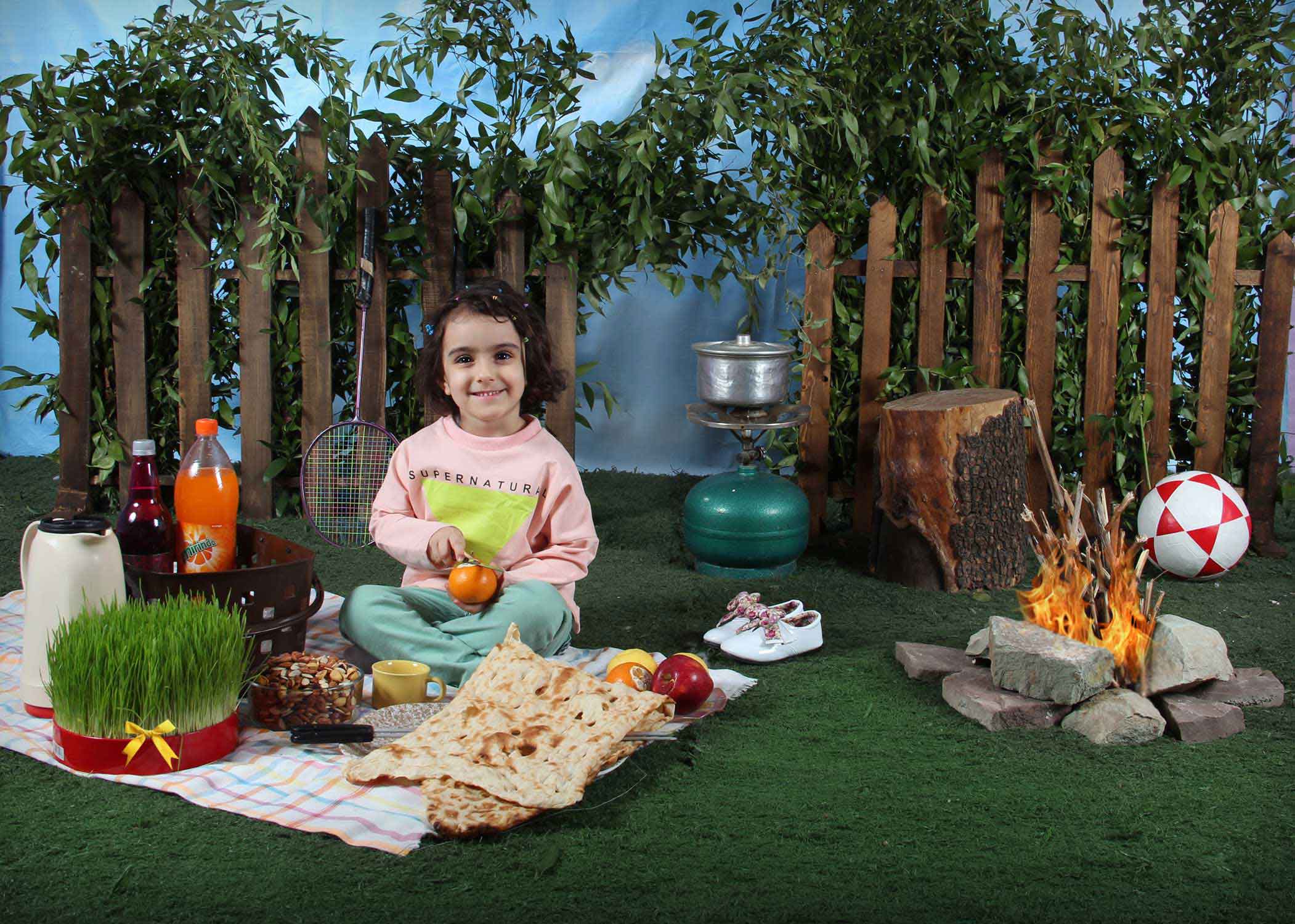 عکاسی مدارس فیلمبرداری مدارس آتلیه سهراب نعیمی آتلیه الیزه Studio elysee آتلیه کودک عکس نوروز عکس شب یلدا عکس فارغ التحصیلی عکس عید (1)