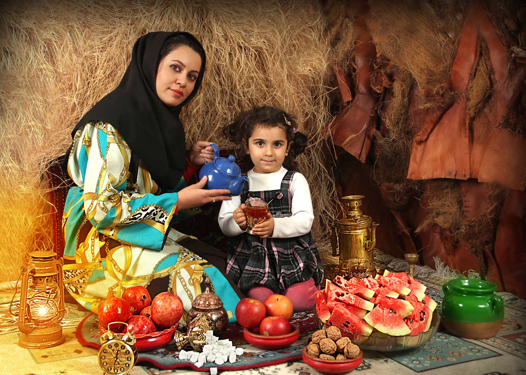 عکاسی شب یلدا توسط سهراب نعیمی عکاسی مدارس دکور زیبا عکس کودک آتلیه الیزه