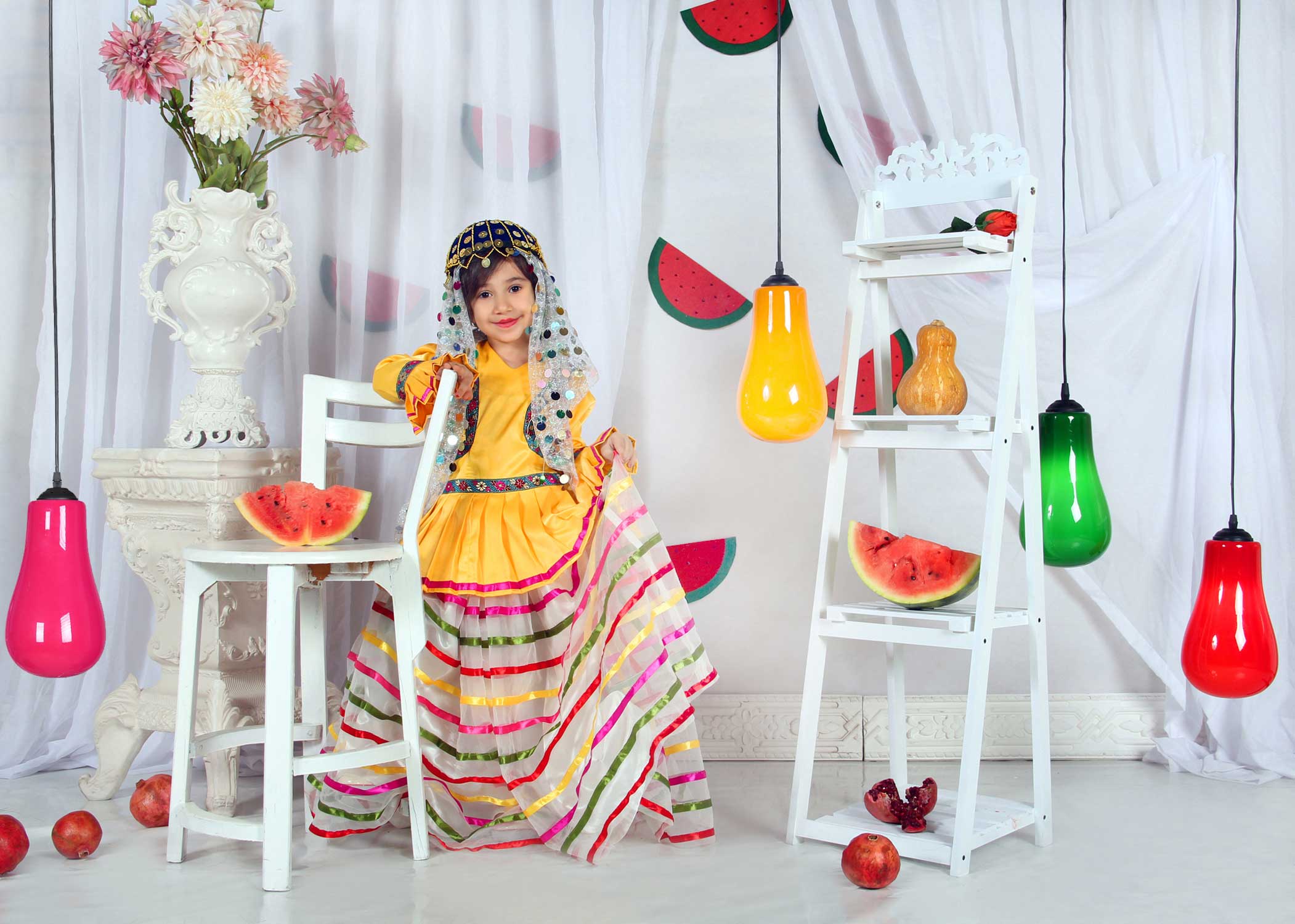 عکس شب یلدا شب چله مدرن توسط سهراب نعیمی آتلیه الیزه عکاسی مدارس دکور جدید عکس کودک مهدکودک دبستان پیش دبستان