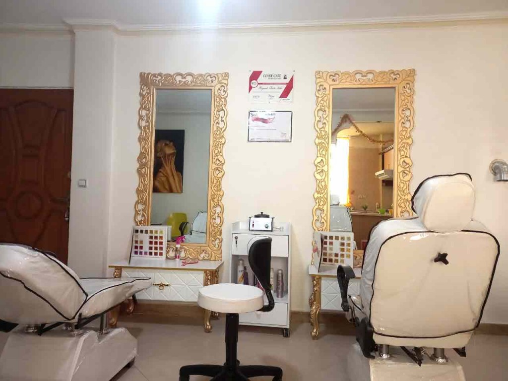 سالن زیبایی آرایشگاه بانوان زنانه شرق تهران Hair Salons کوتاهی مو خدمات ناخن میکروبلیدینگ