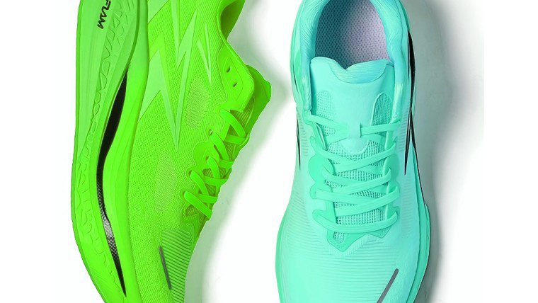 عکاسی از کلاه و لباس و کفش در آتلیه تخصصی (۰۹۳۹۵۹۵۹۰۵۵)